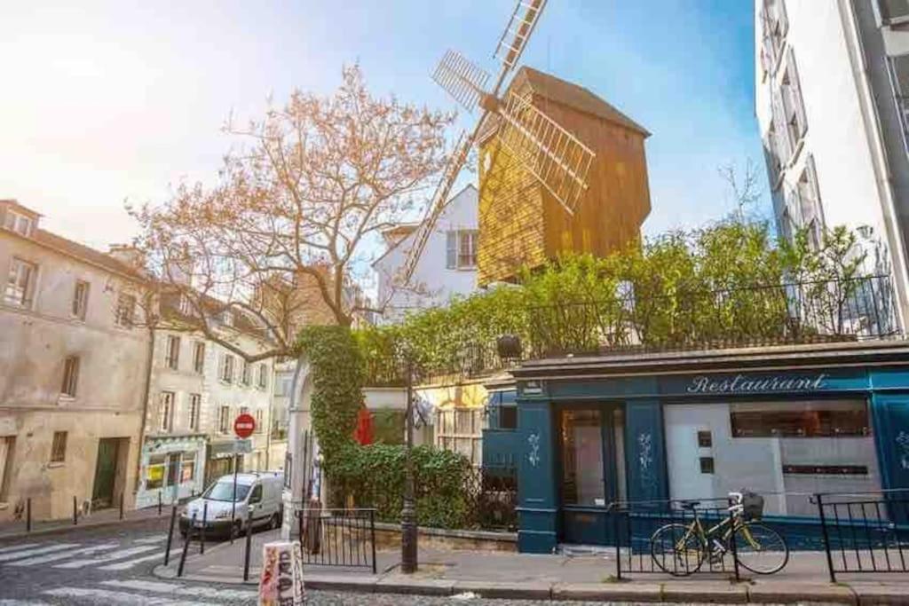 Appartement Dernier Etage A Montmartre
